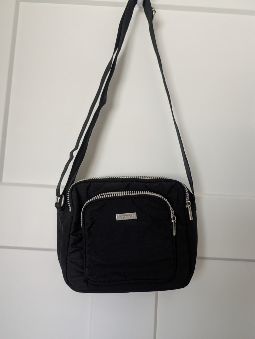 Baggallini Black Crossbody Shoulder Bag - Casual Everyday Carry